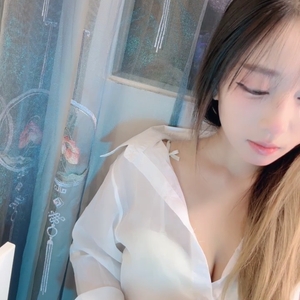 小铃铛-爱玩道具的小仙女狂插水流不停[3V/2.96G]