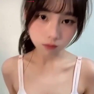 极品萝莉学生妹与前男友流出_颜值超美幼感十足[8p+1v/420M]